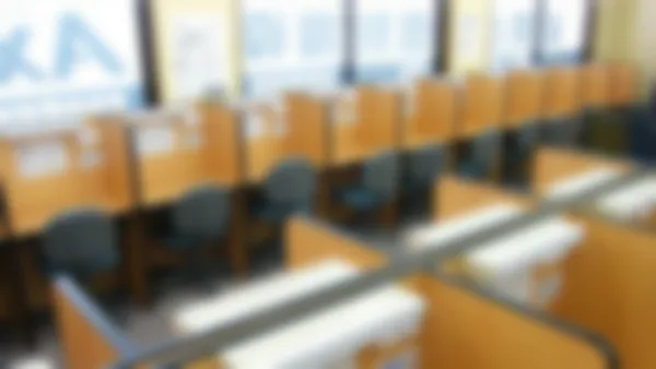 岸和田駅前校 集中できると人気の自習ブース!