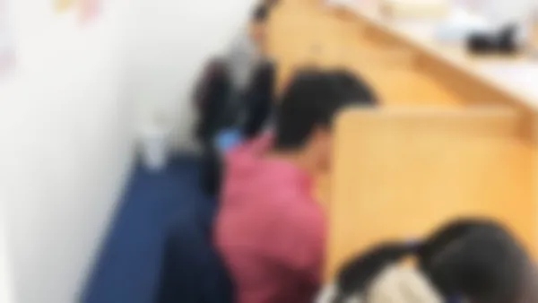 摂津市駅前校 定期テスト前の自習室