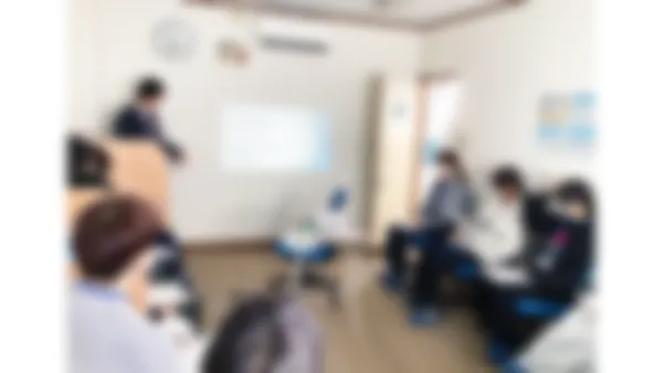 島本校 定期的な指導者研修・面談を実施しています。