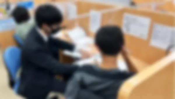 桜塚校 熱のこもった1対2の授業風景