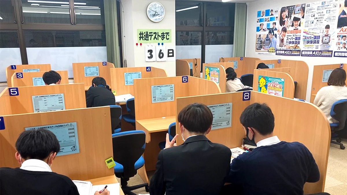 住吉校 「解説」⇔「演習」でわかるだけでなく、「自分で解く力」も身につけます。