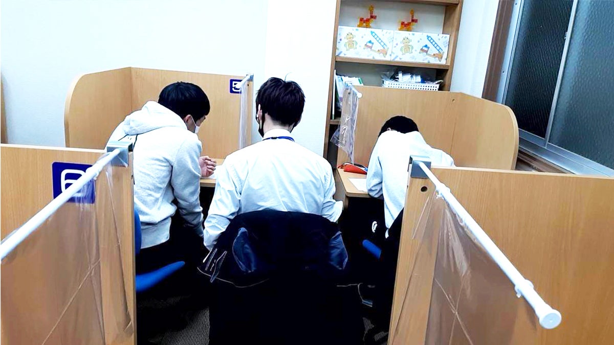 西高前校 授業内でわかるだけでなく、「自分で解く力」も身につけます。