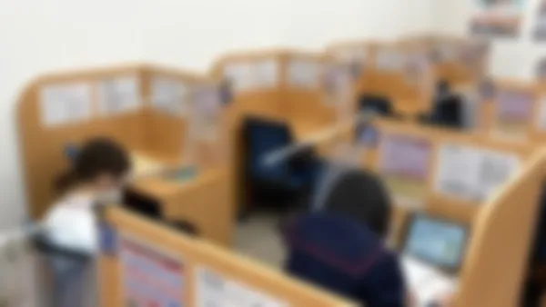 長与駅前校 映像授業+指導者のAxisPLUS