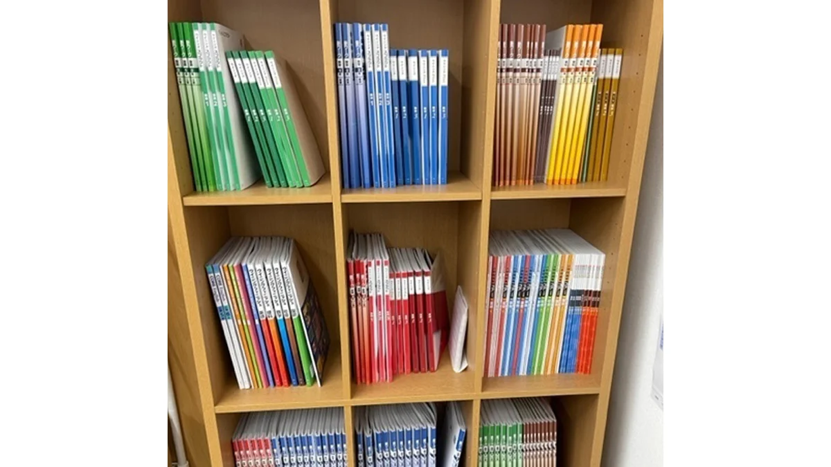 長与駅前校 様々なレベルに対応した教材を完備