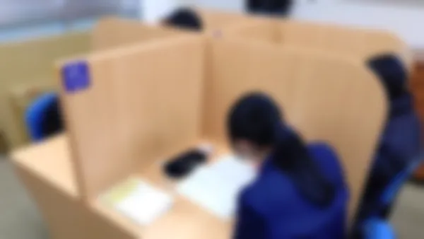 新戸町校 真剣に、かつ集中して自習できます