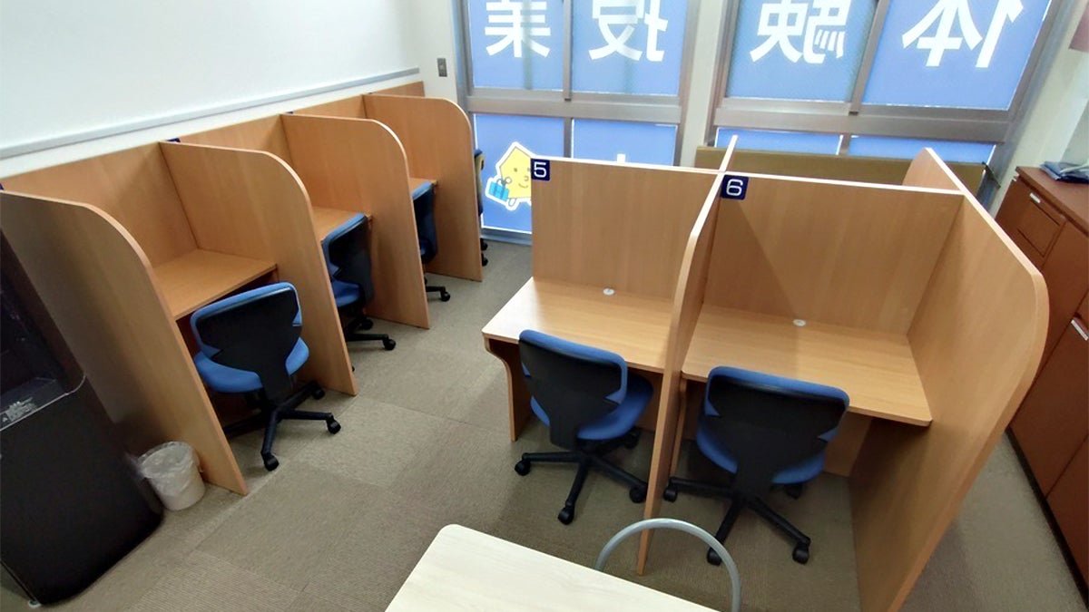 新戸町校 自習スペース