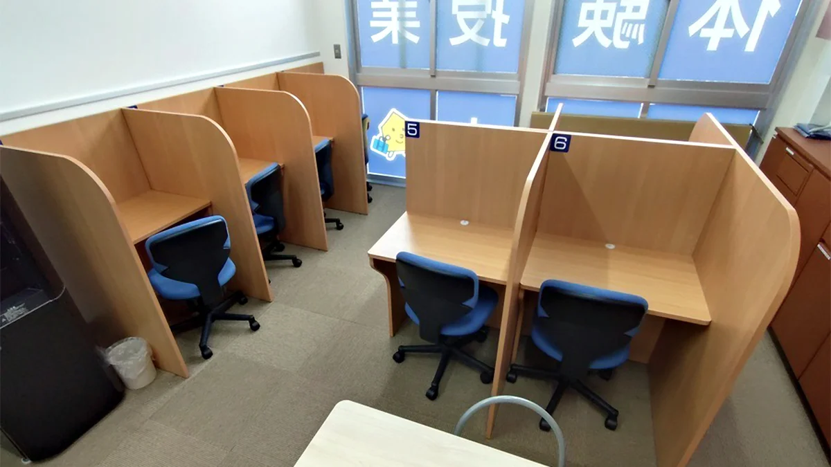 新戸町校 自習スペース