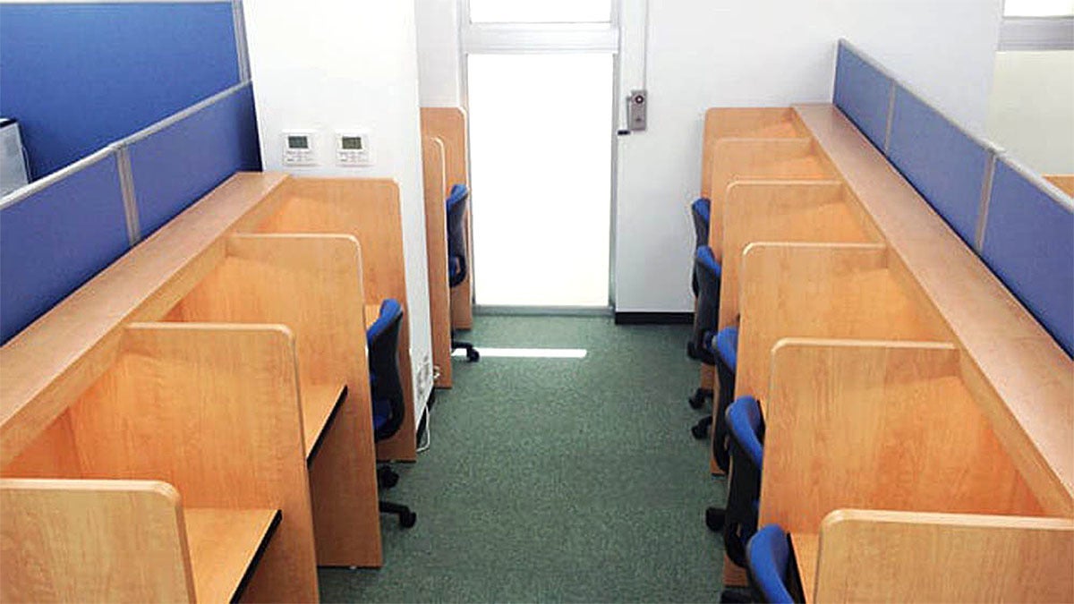 世田谷深沢校 アクシスの授業がある日もない日も利用できる自習スペースがあります