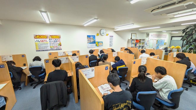 井草校 自分で考え、答えを導き出す力を育てるアクシスの個別指導