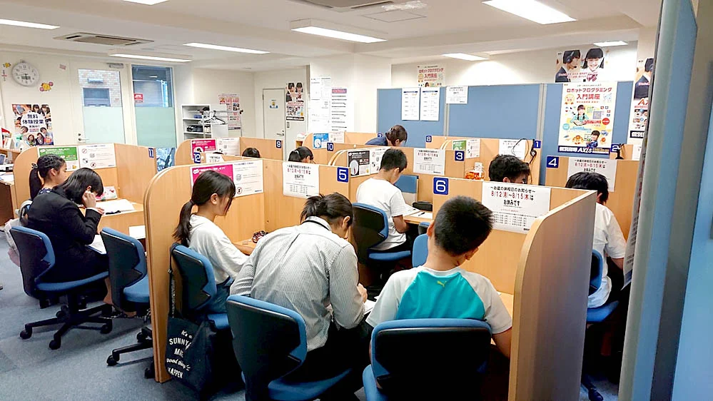 上板橋校 開放感溢れる教室です。