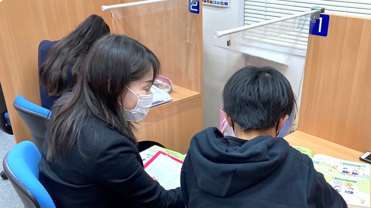 梅ヶ丘校 「解説」⇔「演習」でわかるだけでなく、「自分で解く力」も身につけます。