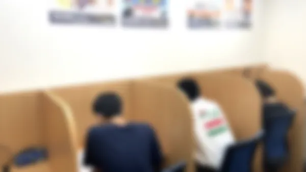 江戸川区役所前校 真剣に、かつ集中して自習できます