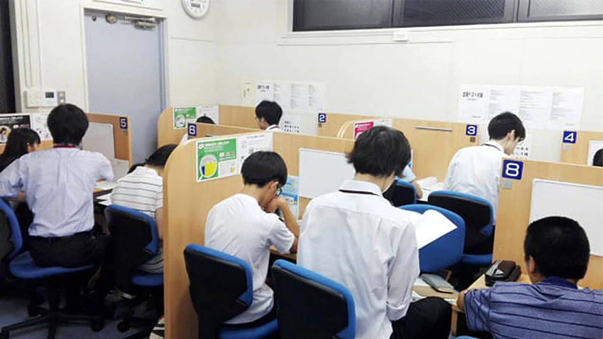 亀戸校 「解説」⇔「演習」でわかるだけでなく、「自分で解く力」も身につけます。