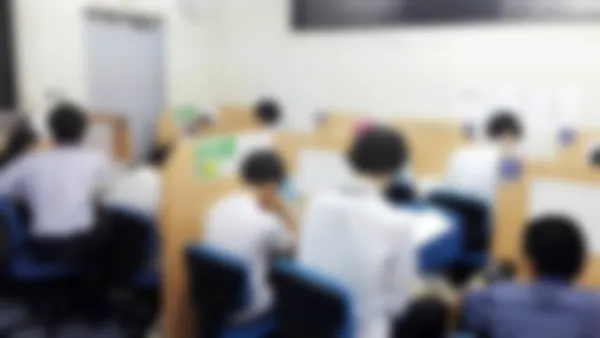 亀戸校 「解説」⇔「演習」でわかるだけでなく、「自分で解く力」も身につけます。