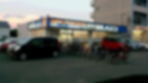 藍住校 夕暮れ時になると、アクシスに多くの子どもたちがやってきます。