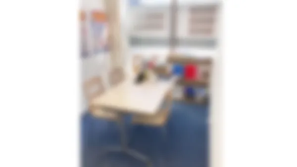 鴨島校 しっかりと話し込める面談スペースも完備!