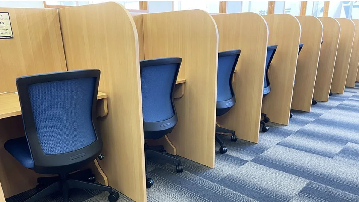 羽ノ浦校 自習席は驚異の50席!!静かで涼しい快適空間です