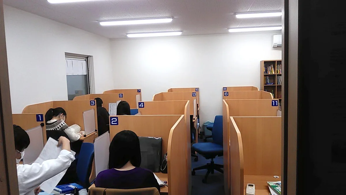 川内校 頑張るあなたを応援します。わからないところがあればすぐ質問。