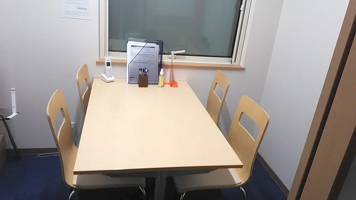 川内校 勉強の合い間に休憩できるフリースペースをご用意しました。