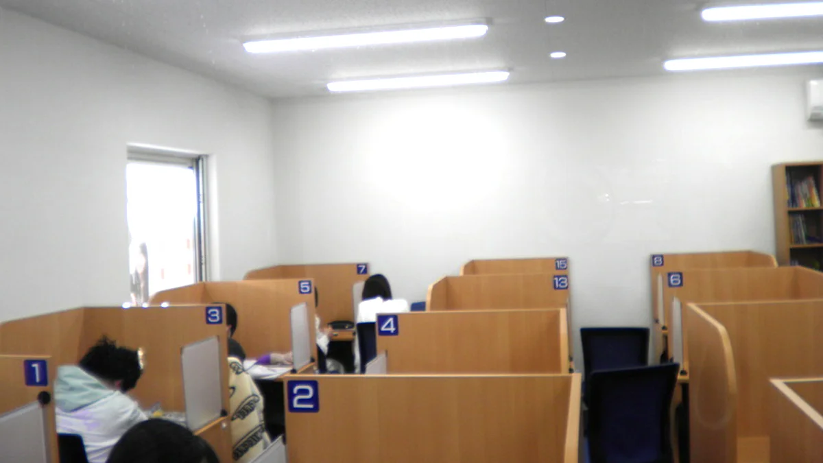 川内校 川内校では、快適に学習できる環境づくりを教室運営の基本にしています。