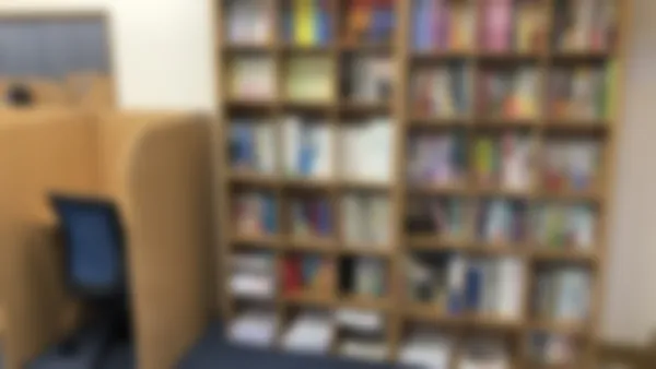 石井校 スーパー講師大学受験映像講座ブースでは基礎内容から難関大受験まで自分のペースで学習できます。