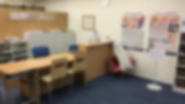 石井校 お出迎え・お見送りを徹底し、お子さまの安全な通塾をサポートいたします。