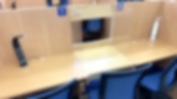 三軒屋校 授業が始まると教室は活気に溢れます