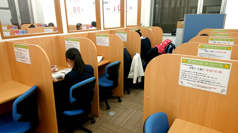 福井駅前校 自習ブース完備！授業のない日もいつでも自由に使えます！