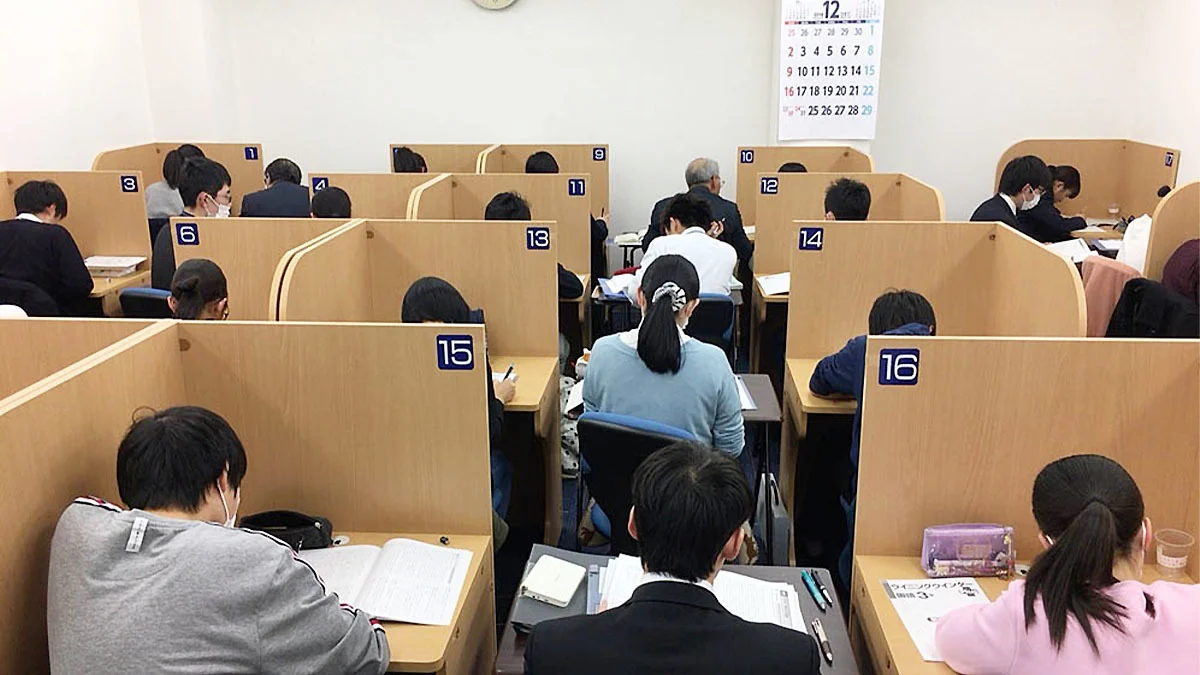 栃木校 「解説」⇔「演習」でわかるだけでなく、「自分で解く力」も身につけます。