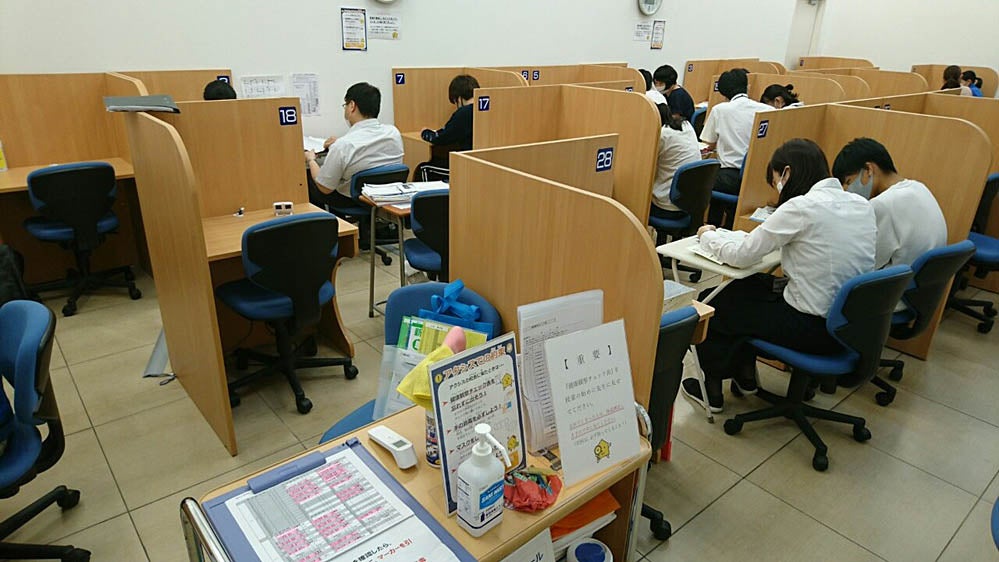 雀宮校 「解説」⇔「演習」でわかるだけでなく、「自分で解く力」も身につけます。