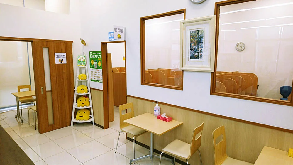 雀宮校 学習の合い間に休憩できるフリースペースをご用意しました。