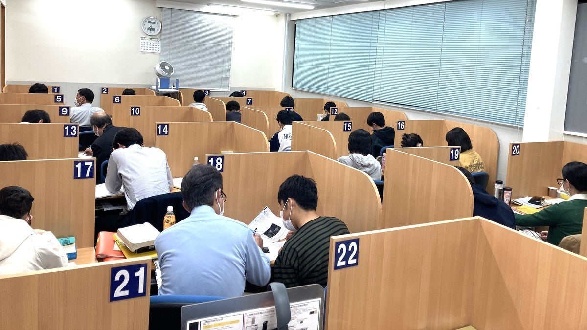 西那須野校 「解説」⇔「演習」でわかるだけでなく、「自分で解く力」も身につけます。