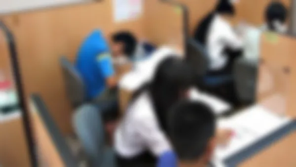 大田原校 先生はキミのそばで、丁寧な指導をおこないます。