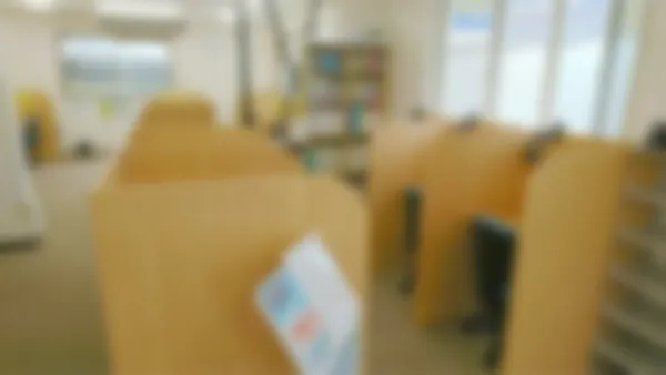 戸祭校 自習ブース完備!いつでも自由に使えます!