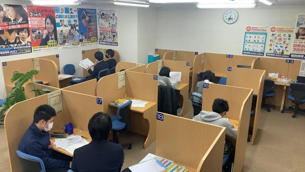 陽南校 「解説」⇔「演習」でわかるだけでなく、「自分で解く力」も身につけます。