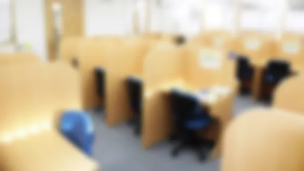 上本町校 広々とした快適な自習室を完備!