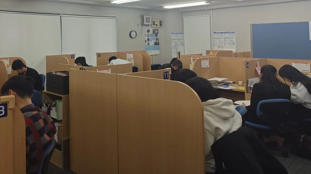 山室校 生徒一人ひとりに情熱を持って指導することを大切にしています！