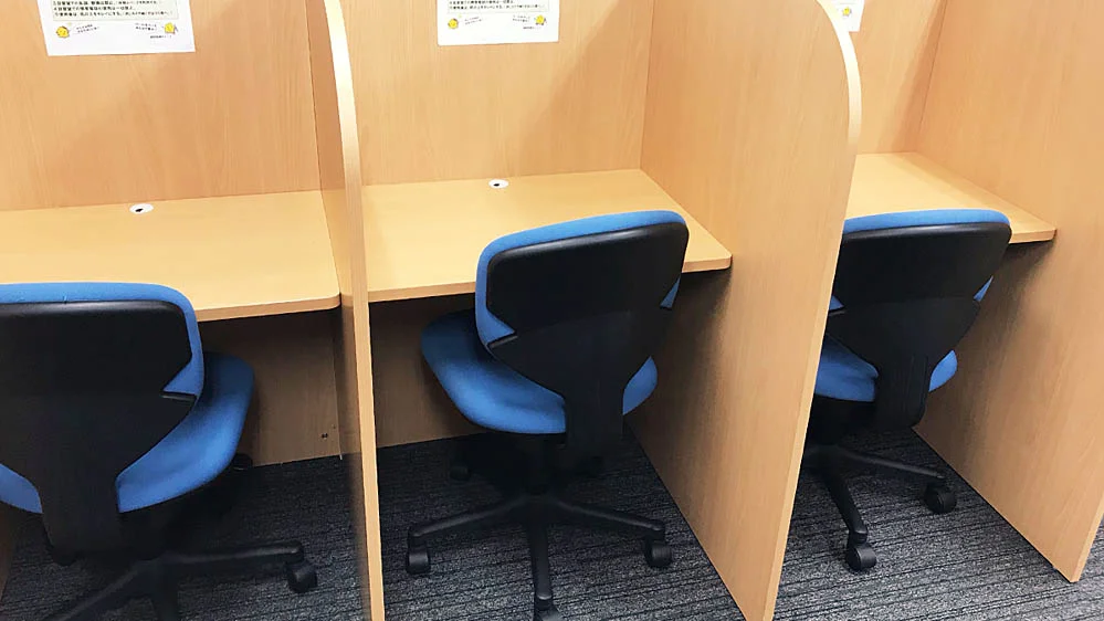 山室校 家での勉強は集中できない・・・そんな時はアクシスの自習室に！