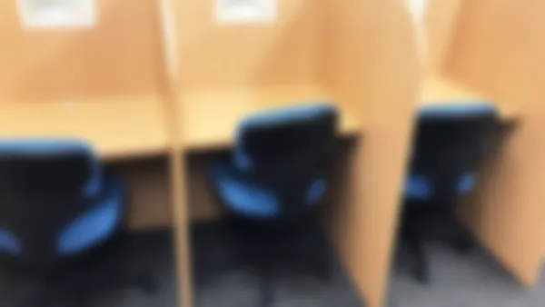 山室校 家での勉強は集中できない・・・そんな時はアクシスの自習室に!