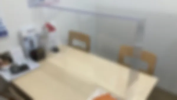 速星校 どうやって勉強したらよいかわからない・・・。成績が上がらない・・・。
そんな悩みをいつでも相談できる面談室もあります。