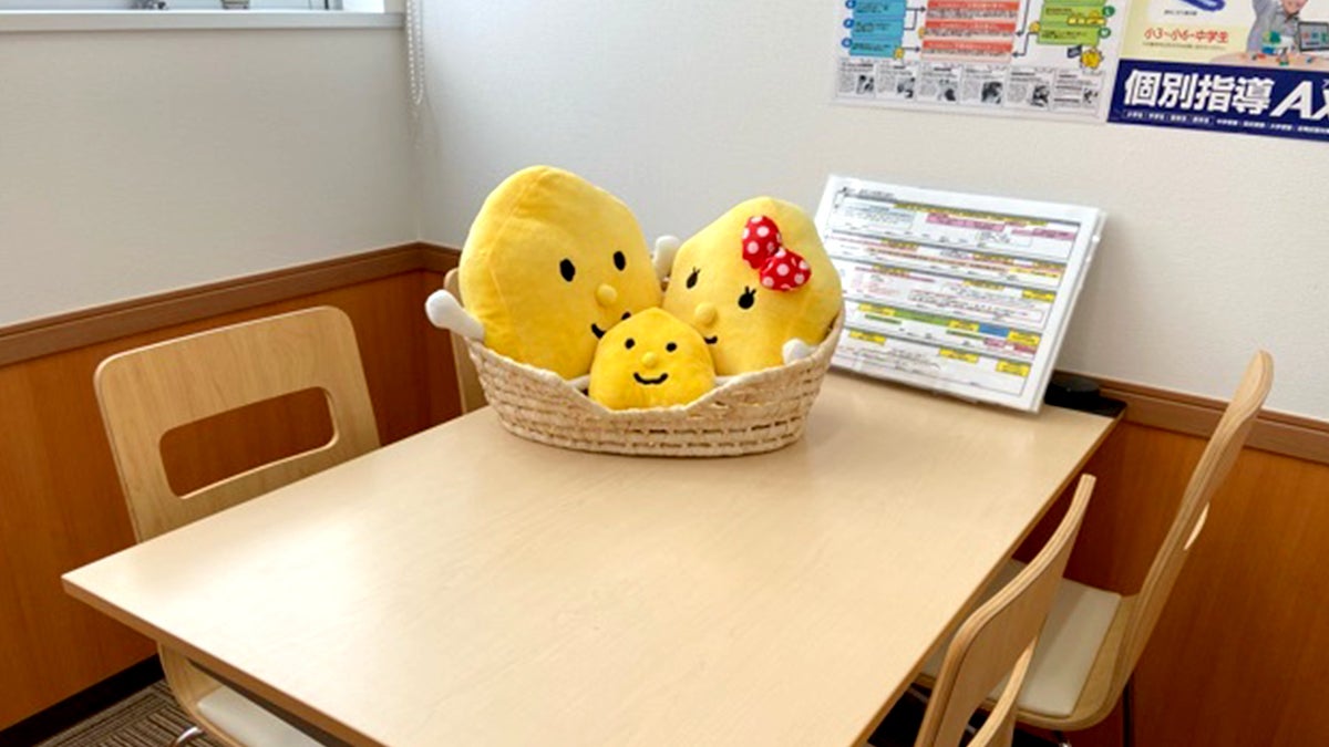 登美ヶ丘校 校舎内のフリースペースでは、勉強の合間に休憩することができます！