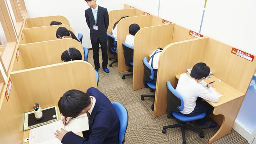 六甲道校 自習ブース完備！いつでも自由に使えます！