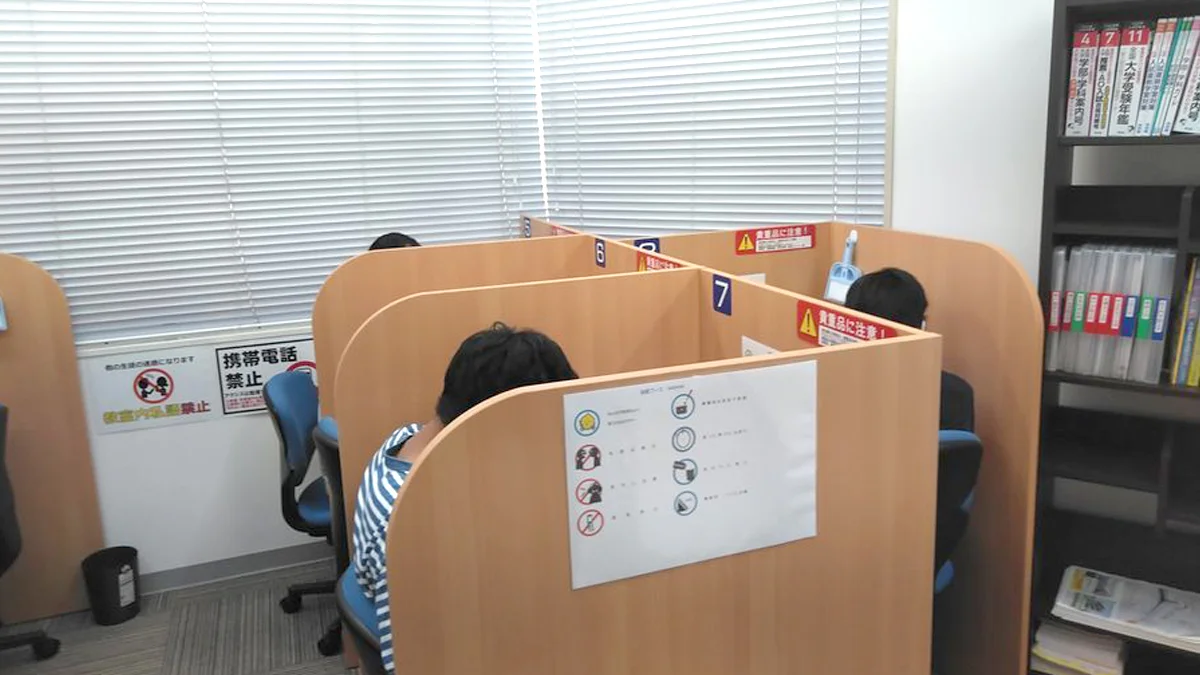 甲子園口校 自習ブース完備！いつでも自由に使えます！