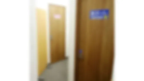 愛宕校 トイレは男女別に完備!