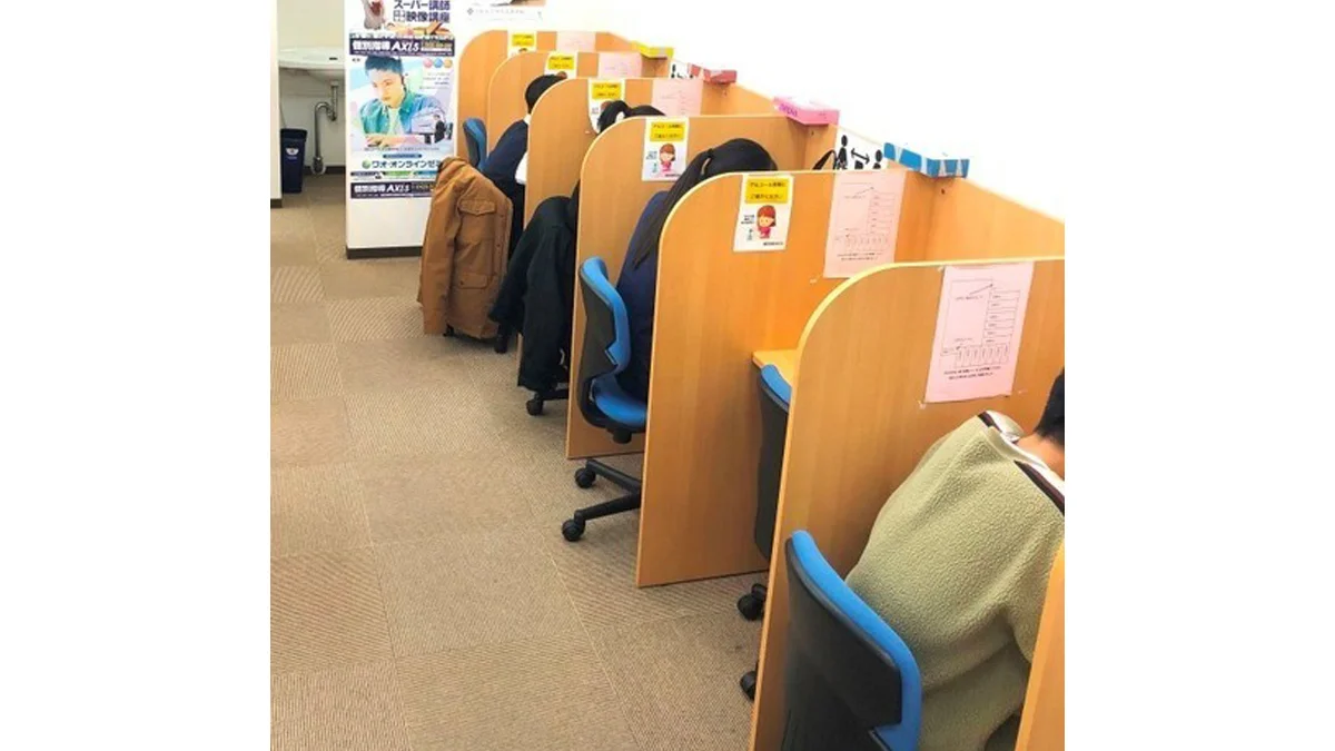 万々校 自習ブース完備！いつでも自由に使えます！