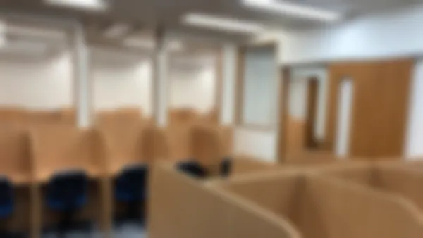 小倉駅前校 授業がない日も22時まで使える自習室