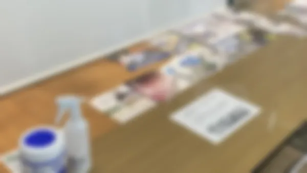 門司駅前校 フリースペースにもパーテーション設置しています