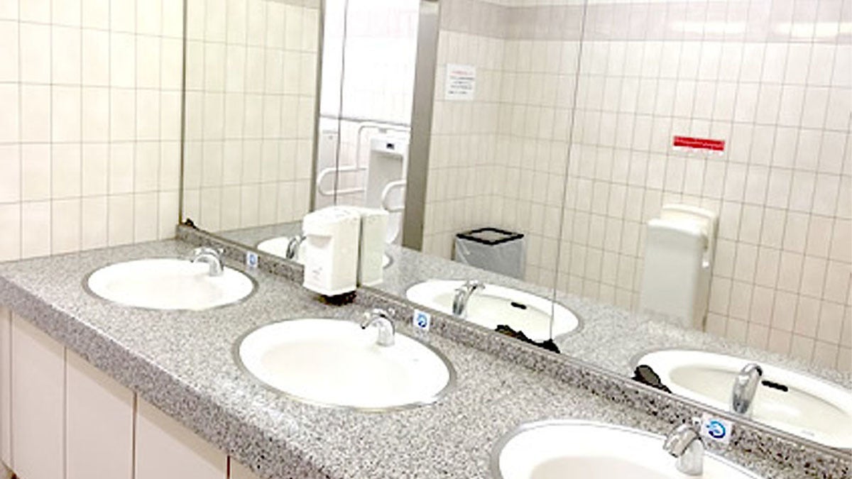 薬院大通校 トイレも清潔そのもの。