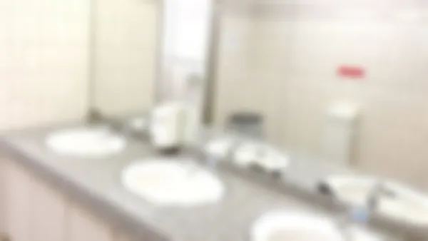 薬院大通校 トイレも清潔そのもの。