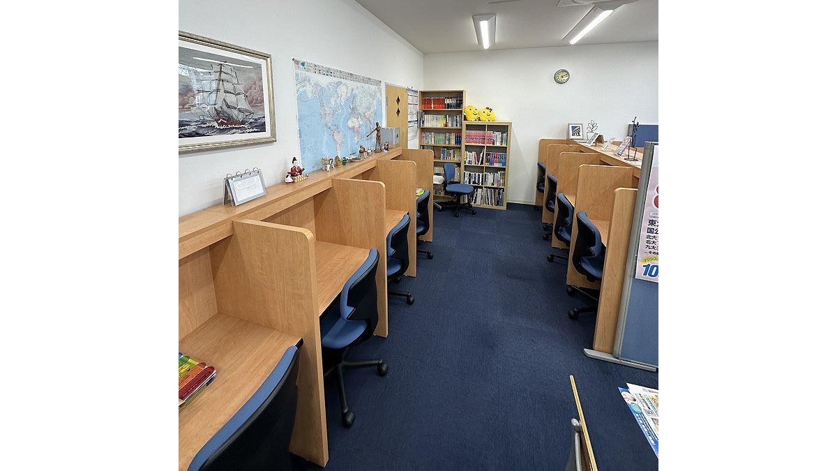 志免南里校 集中できる学習環境—アクシスの自習専用席を完備